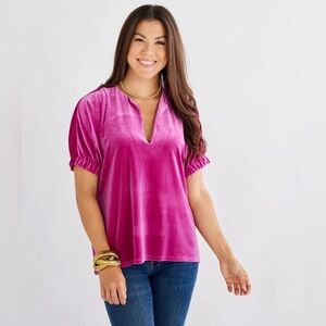 Caryn Lawn Betsy Velvet Top One Size in Fusia Pink